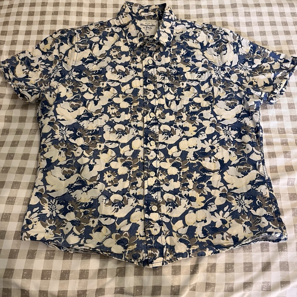Abercrombie & Fitch Muscle Men XL Y2K Style Floral Short Sleeve Button Up Beach